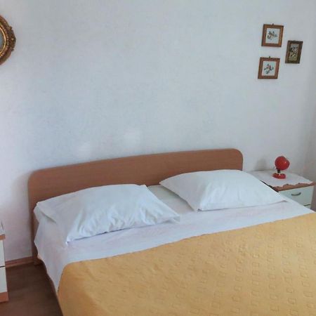 Apartments Janja - Terrace Sea View Nečujam Exteriör bild