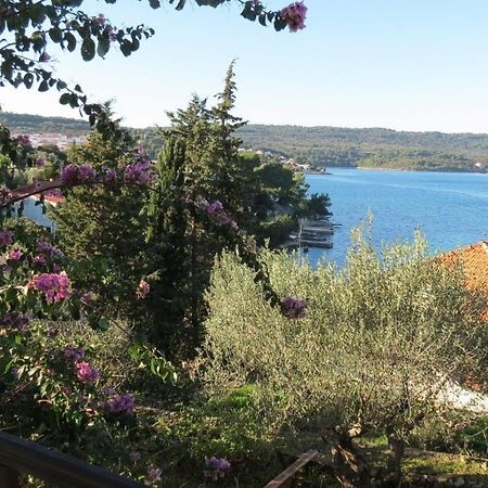Apartments Janja - Terrace Sea View Nečujam Exteriör bild